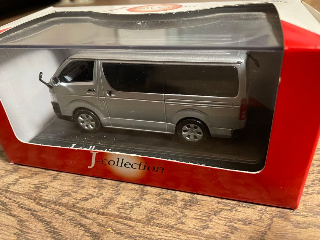 jコレクション　1/43 トヨタ　ハイエース　シルバー