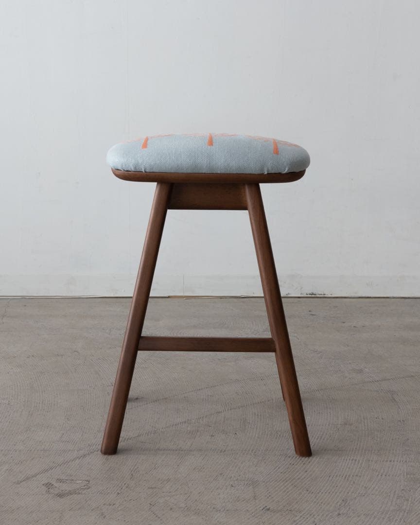 キッチンスツール H530 BR ミナペルホネン　ringo light blu