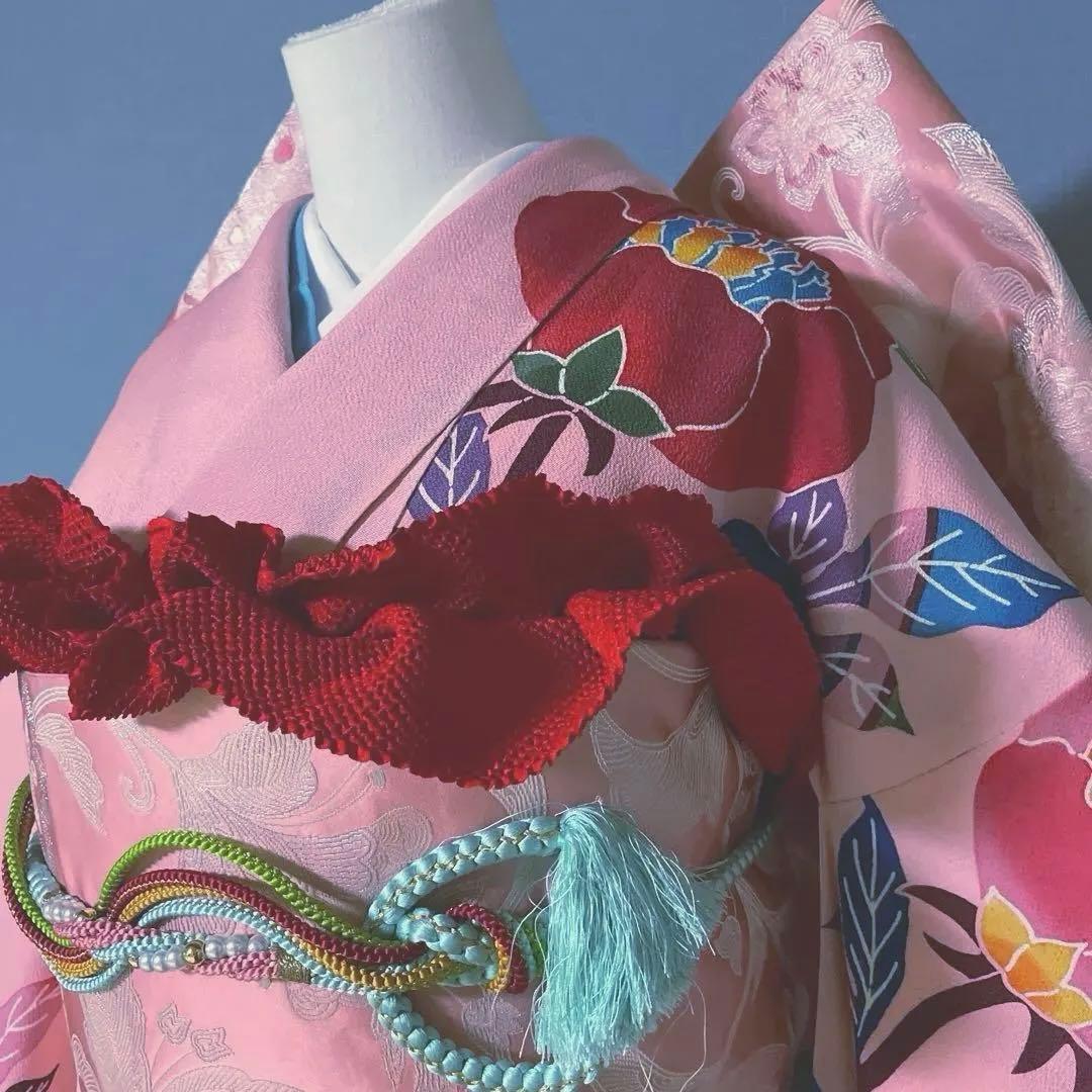 振袖フルセット　手描き友禅　幻想的な花柄は個性が光る　手染めの振袖 成人式　振袖