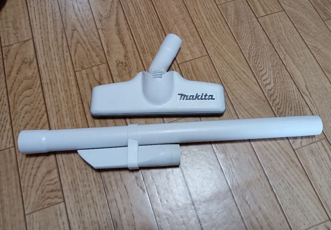 マキタ充電クリーナーCL107FD バッテリー、充電器付