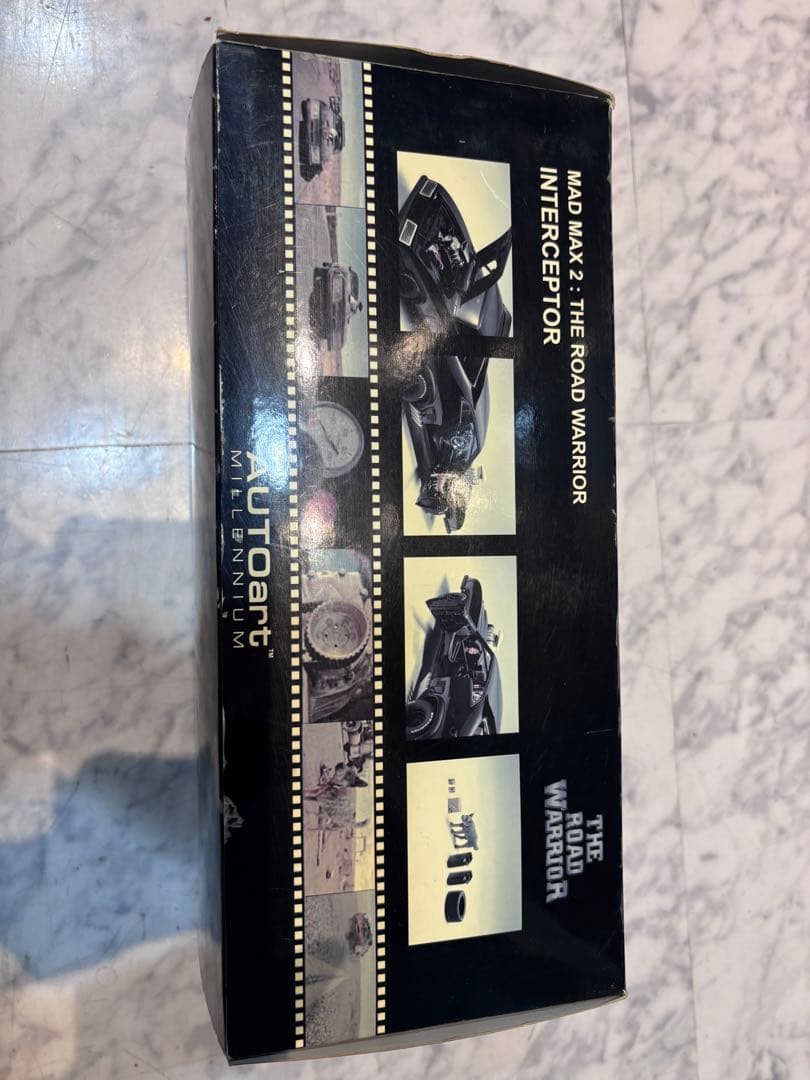 AUTOart マッドマックス2 インターセプター 1:18