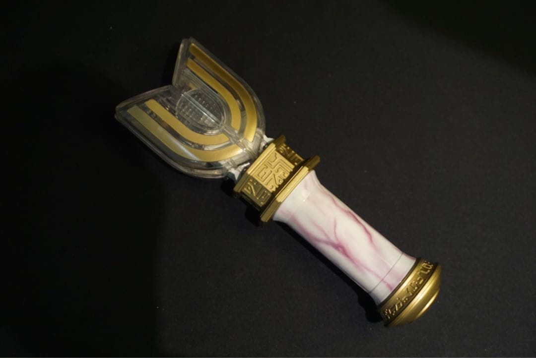 ウルトラマンティガ　ウルトラレプリカ　プロップ風改造品　スパークレンス　台座付き