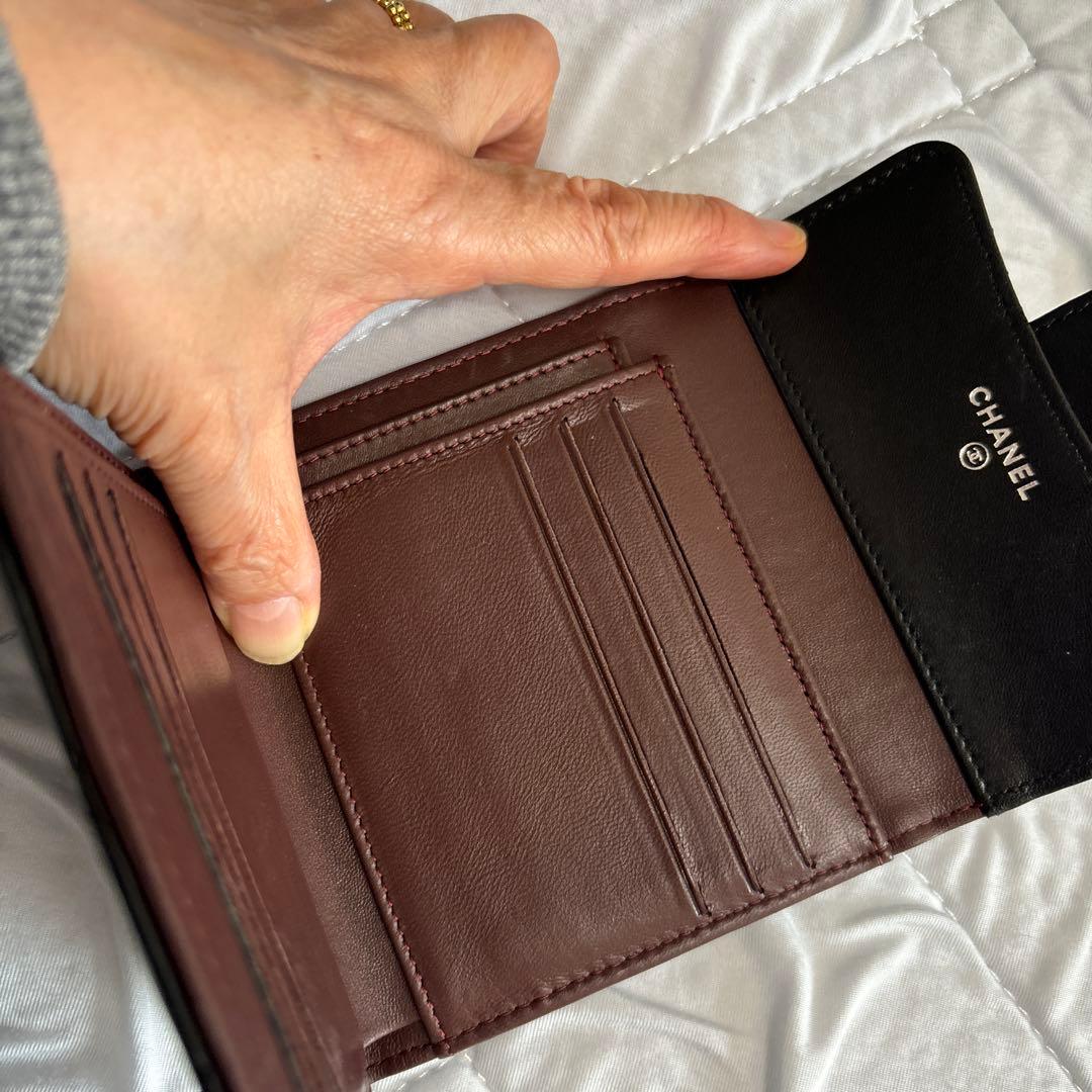 値下げしました シャネルマトラッセ三つ折り財布