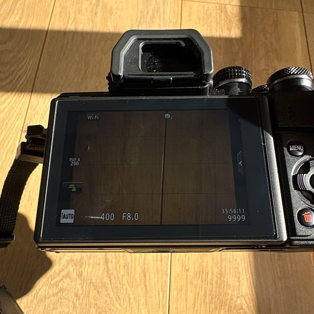 オリンパスOM-D E-M10 Mark Ⅱ ダブルズームレンズキット