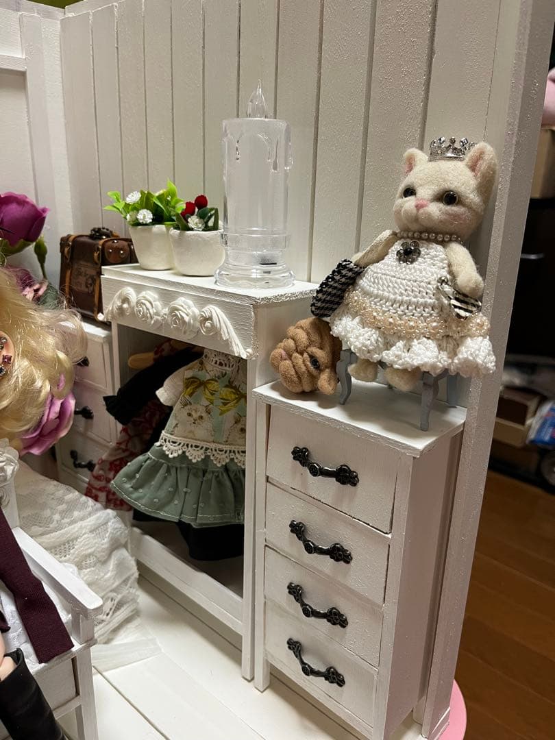 木製　ドールハウス背景ボード　ベッドがあるブライスハウス　一部変更SALEします