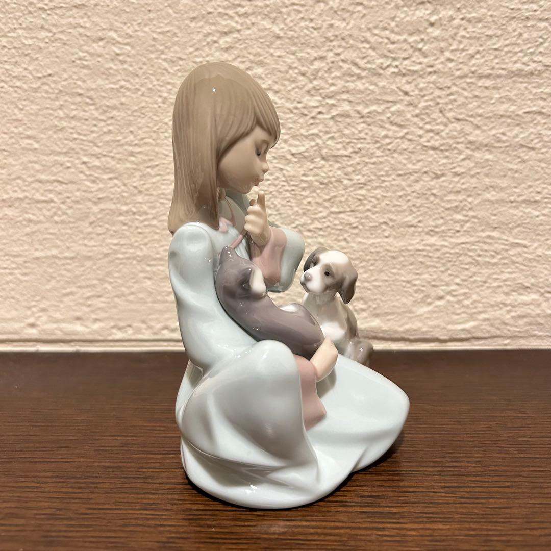 リヤドロ　フィギュリン　起こしちゃだめよ