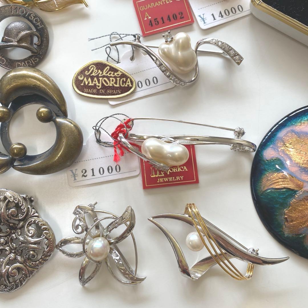 アクセサリー ブローチ まとめ売り 36点 ポーチ おまけ付き