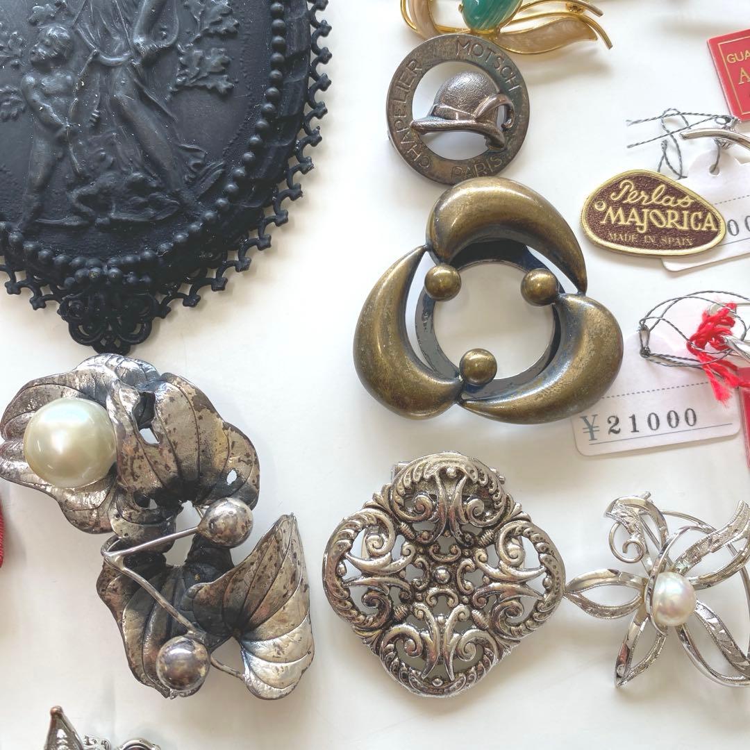 アクセサリー ブローチ まとめ売り 36点 ポーチ おまけ付き