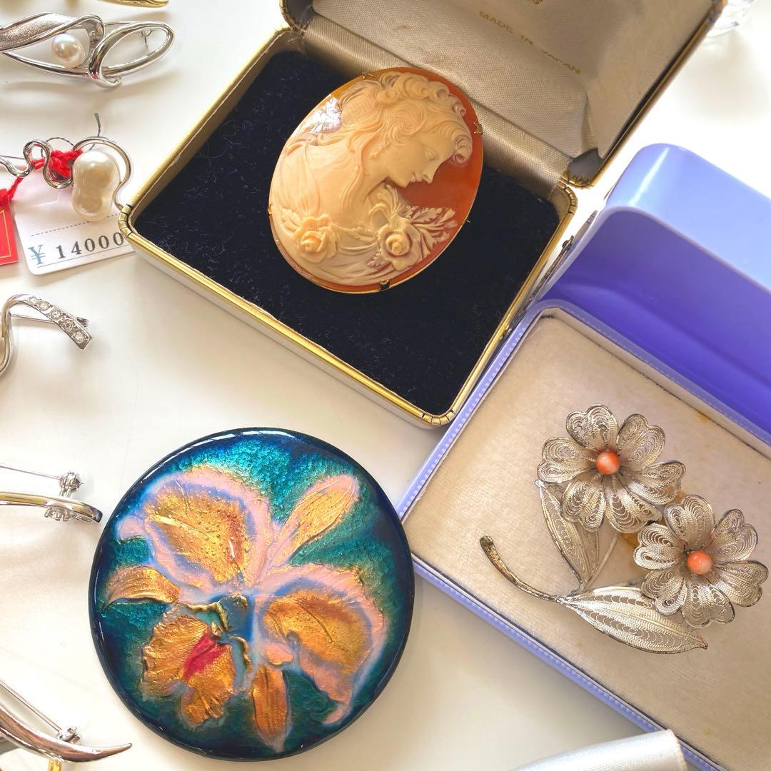 アクセサリー ブローチ まとめ売り 36点 ポーチ おまけ付き