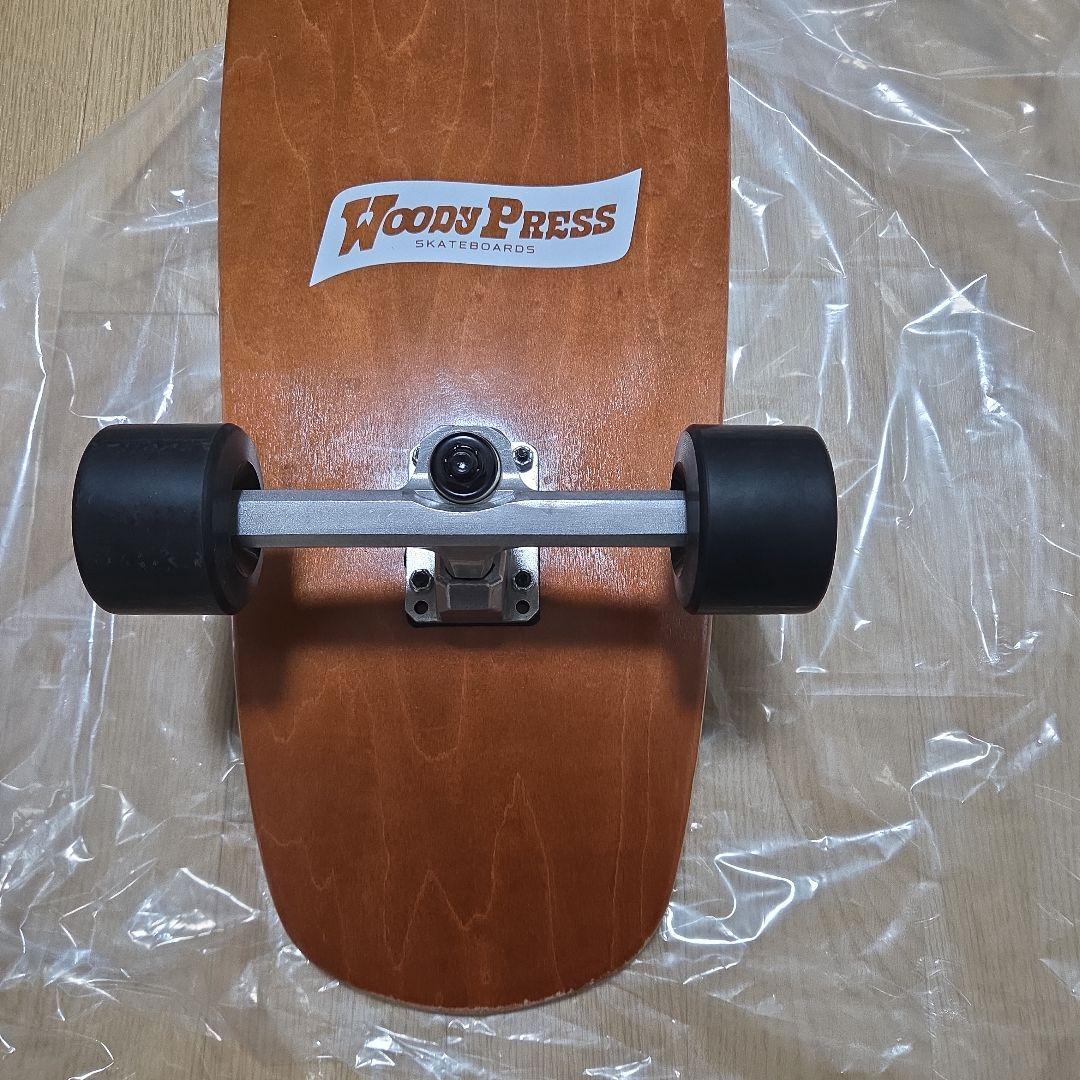 WOODYPRESS サーフスケート カービング30インチ ブラウン