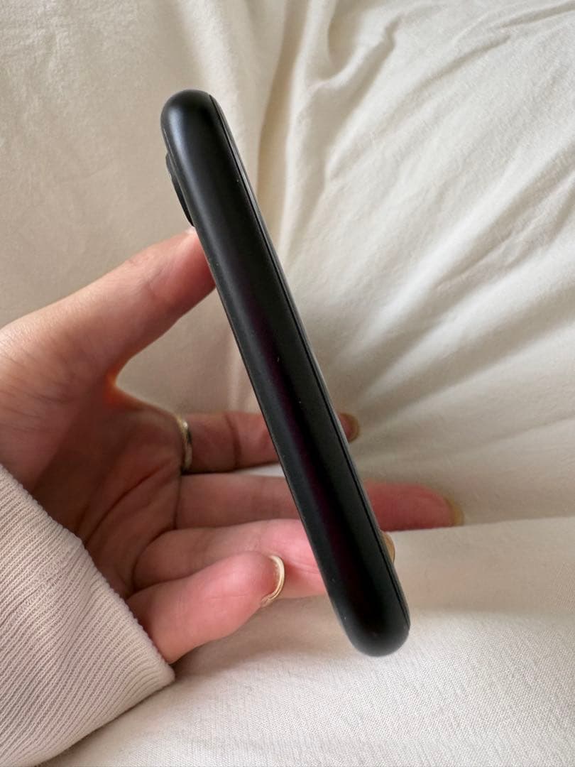 iPhone SE_2 128GB Black SIMフリー