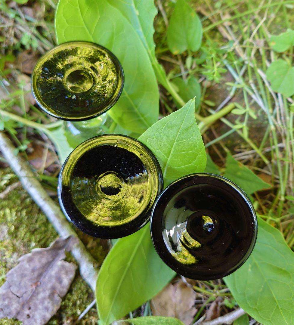 ショットグラス　紫　3個　アンティーク　ワイングラス形　気泡入り　ゆらゆら硝子