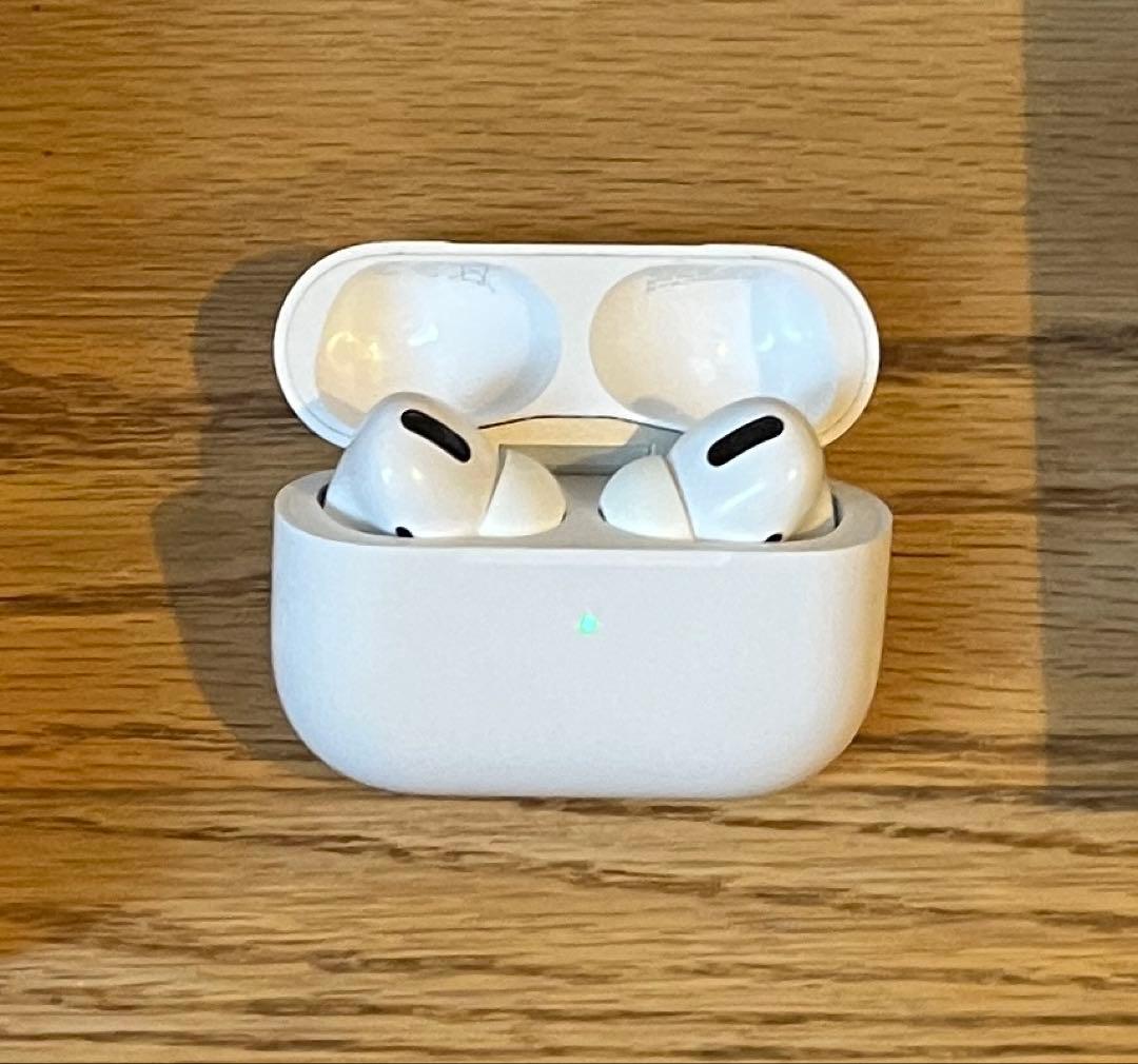 ☆極美品！おまけ付き☆Apple AirPods Pro 本体 充電ケース付き