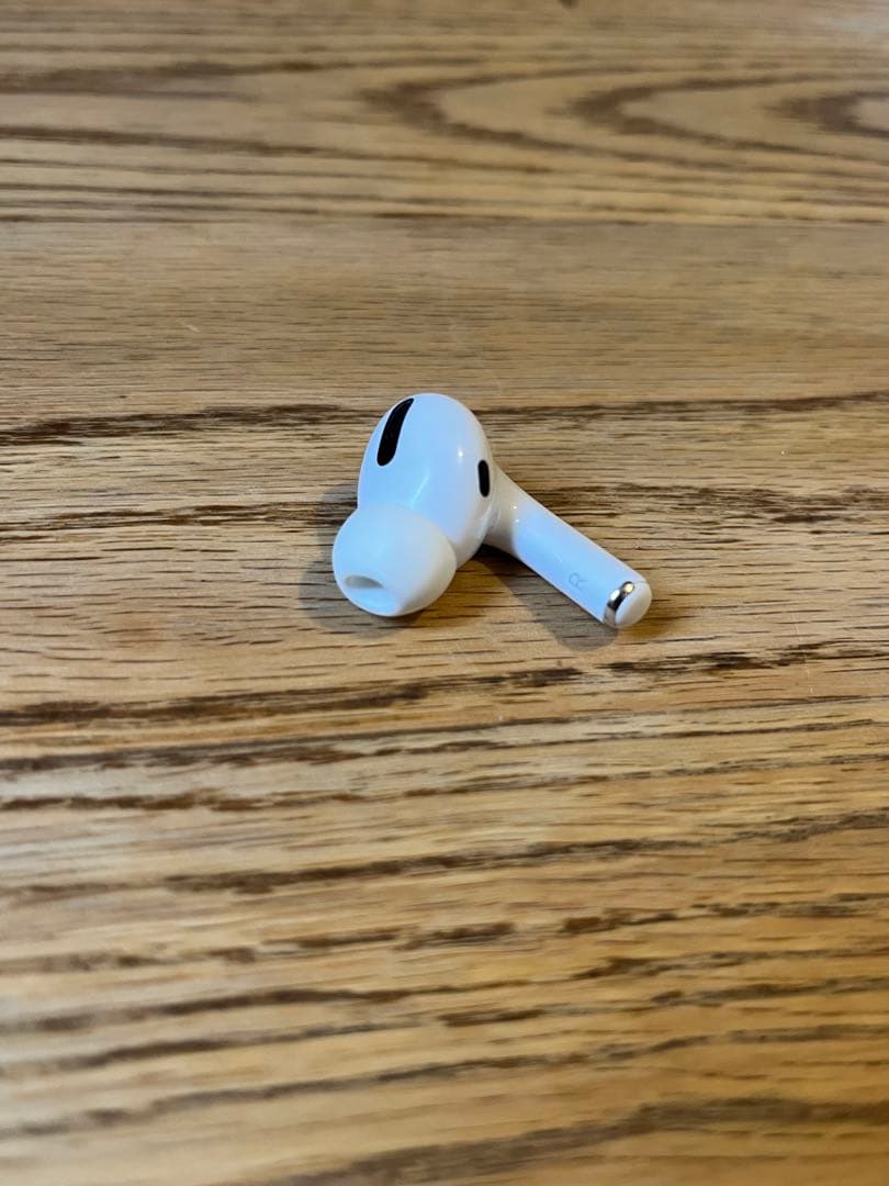☆極美品！おまけ付き☆Apple AirPods Pro 本体 充電ケース付き