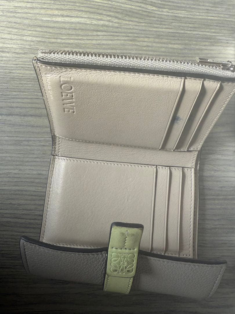 再再値下げ！LOEWE 三つ折り財布