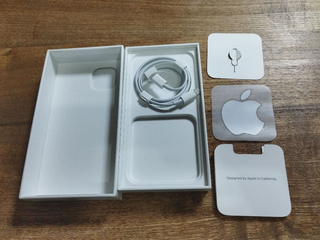 iPhone13 バッテリー残94%　128GB ホワイト