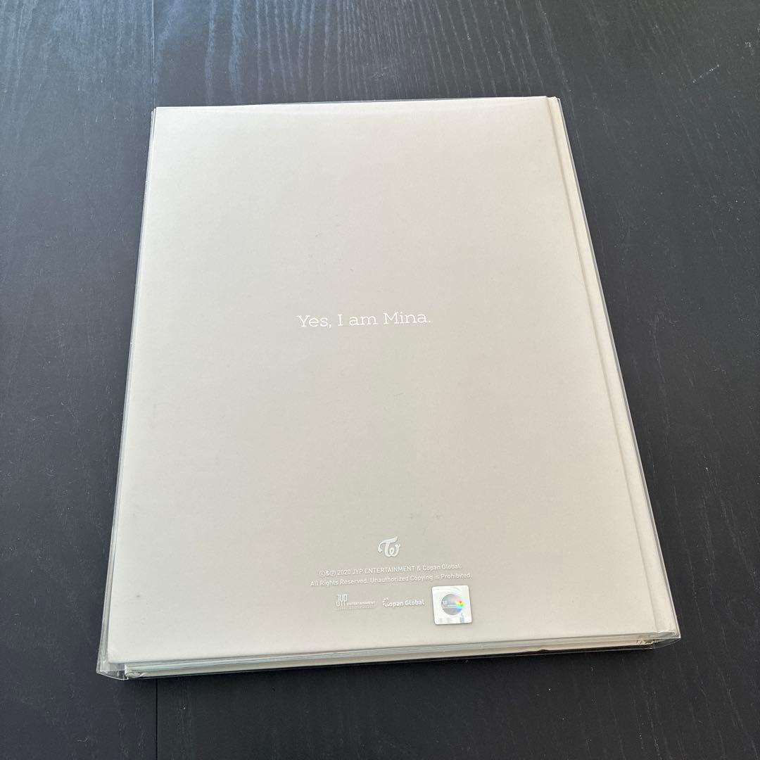 アイドル Yes, I am Mina. 1st Photobook