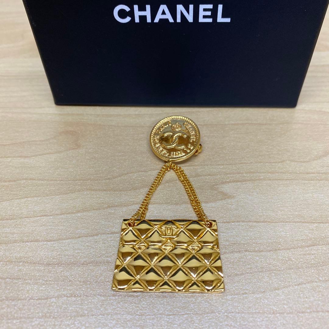 CHANEL シャネル　ブローチ　ココマーク　マトラッセ　バッグ　ゴールド