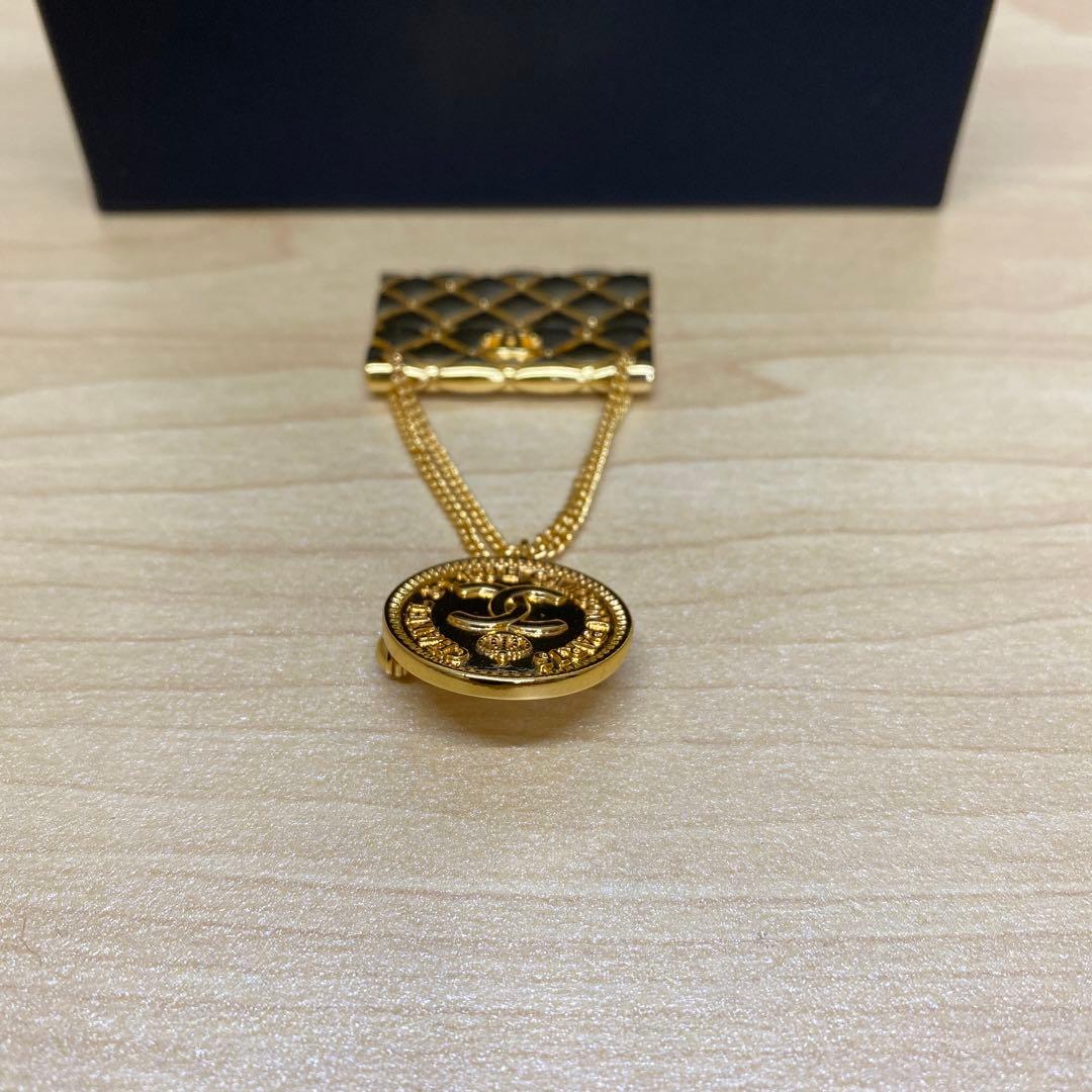 CHANEL シャネル　ブローチ　ココマーク　マトラッセ　バッグ　ゴールド