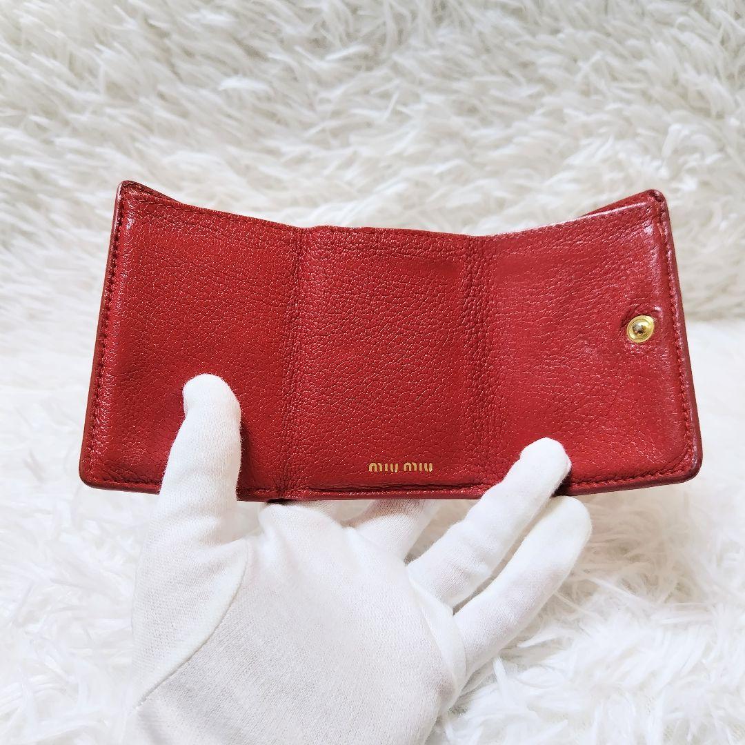 美品✨ミュウミュウ◇ラブレター三つ折り財布　マドラスレザーゴールド金具ピンク