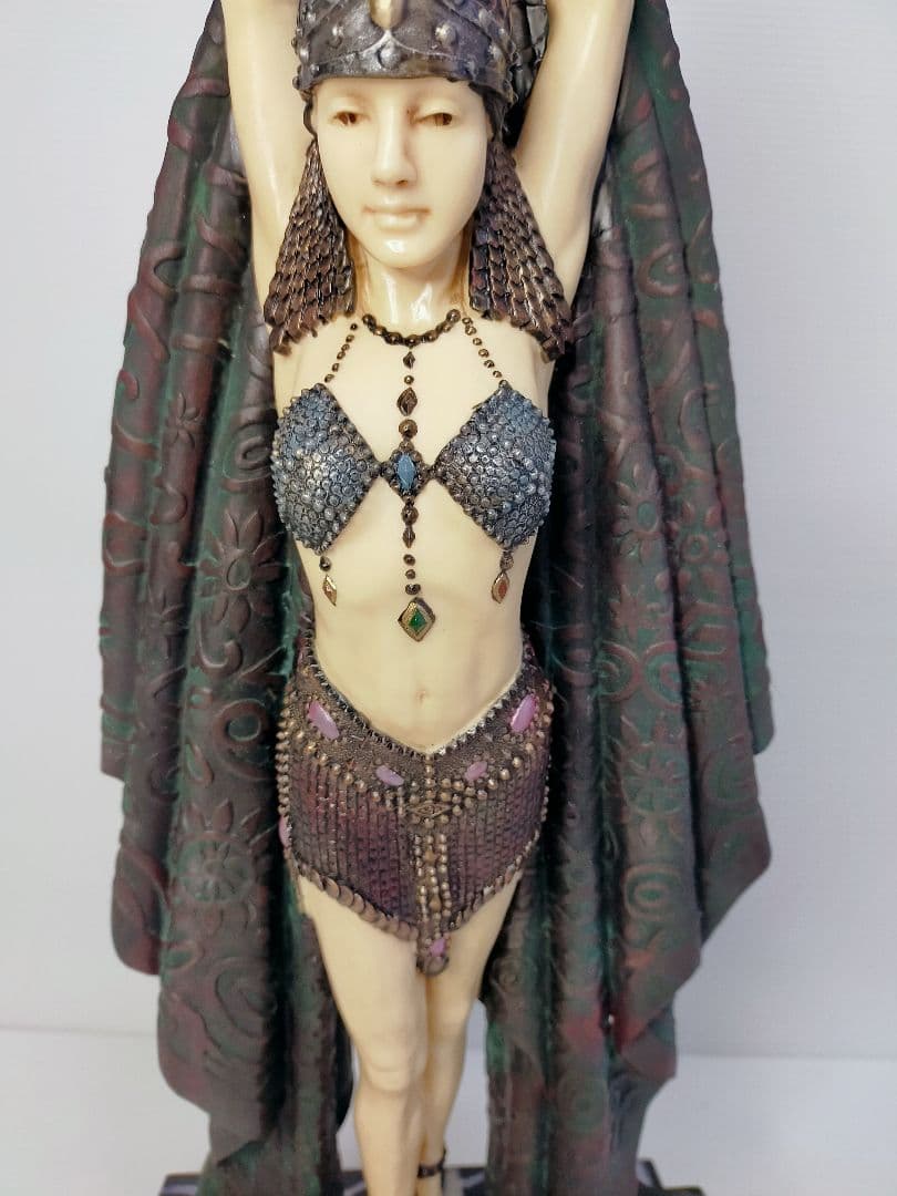 チパルス風女神　アールデコ調　レジン素材銅像