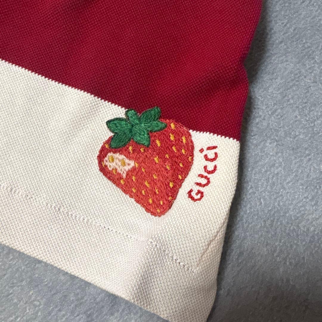 GUCCI 犬　服　いちご　Sサイズ　赤　緑　小型犬