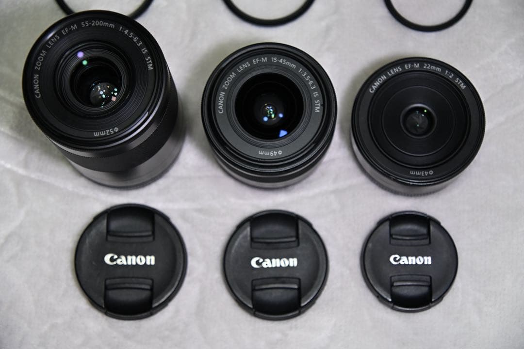 Canon EOS kissM ミラーレスカメラ ダブルズームキット