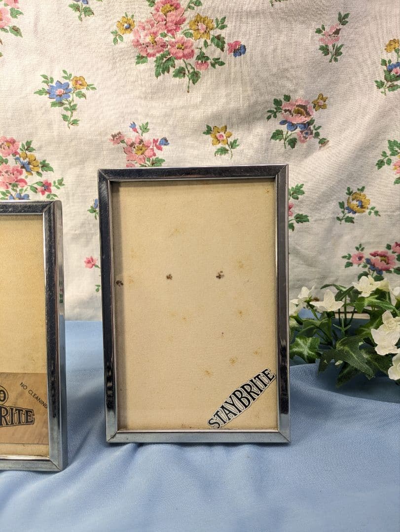 イギリス アンティーク クロームメッキ フォトフレーム ２個セット