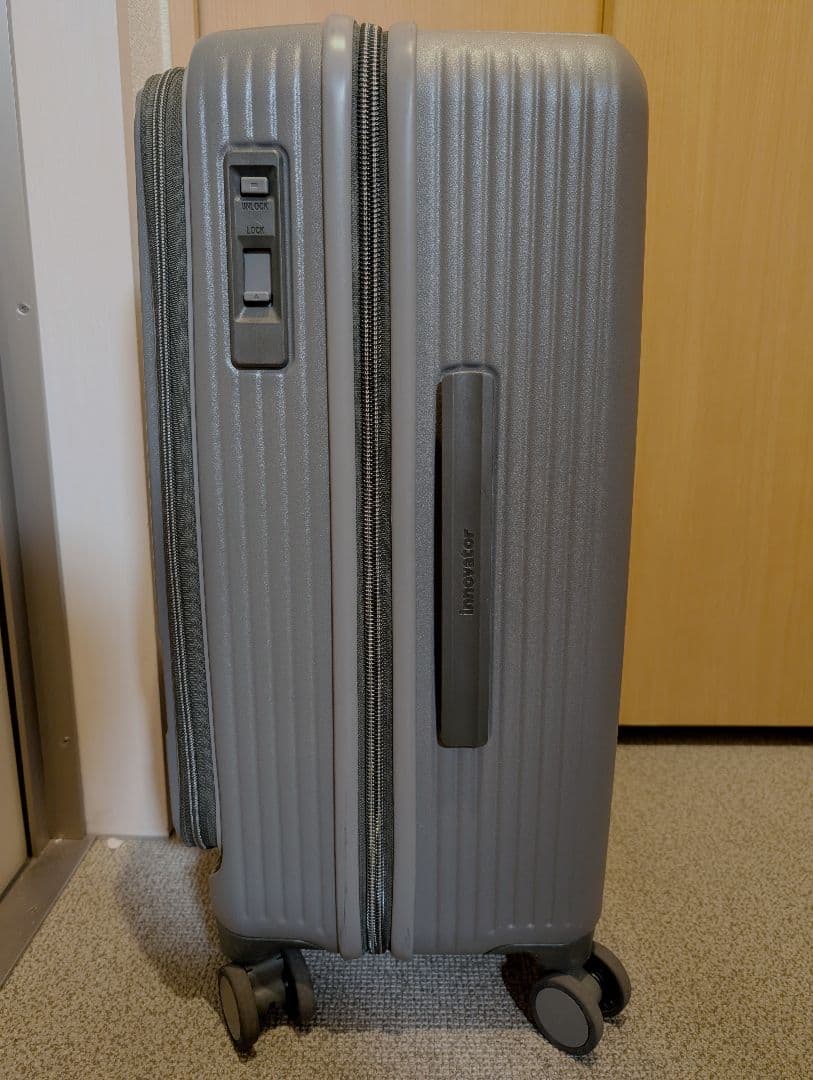 美品 イノベーター スーツケース INV155/55L STEEL GRAY