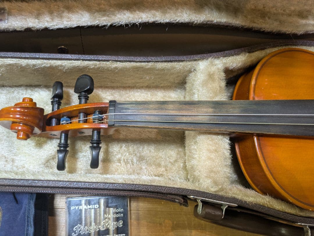 使用感あり　鈴木バイオリン 4/4　ケース、付属品付き