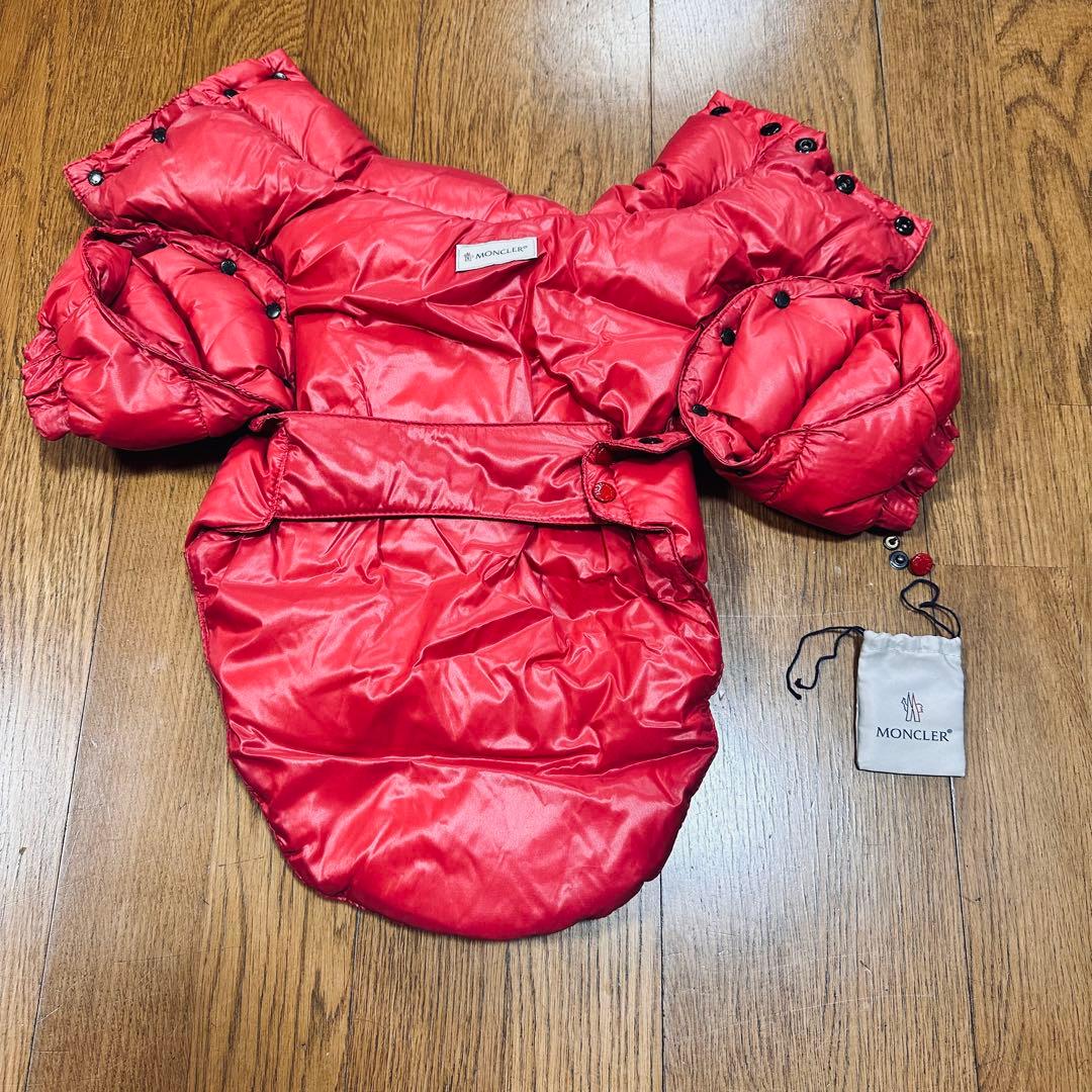 美品 犬用ダウンジャケット モンクレール CHIHUAHUA MONCLER 赤