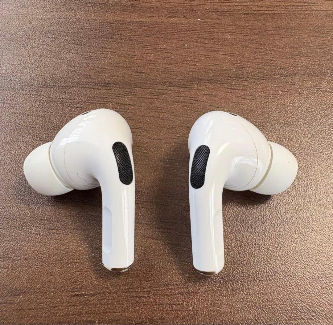 【純正品】Airpods Pro2 / ケース＋両耳