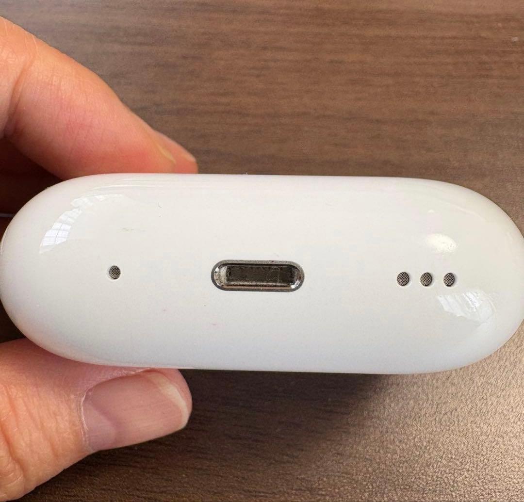 【純正品】Airpods Pro2 / ケース＋両耳