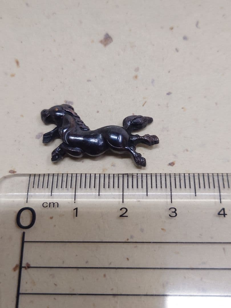 目貫、赤銅地、馬図