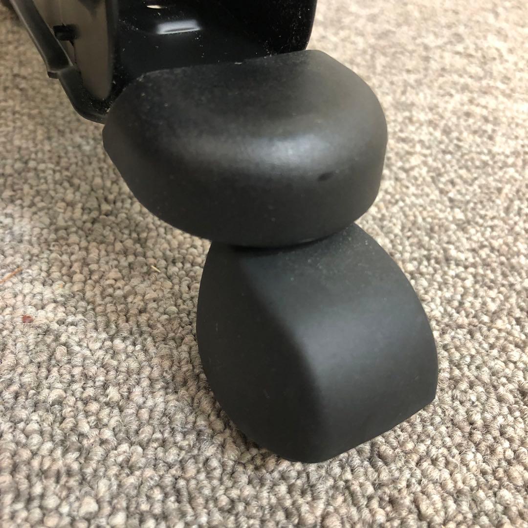 DeLonghi デロンギ　ラディアントオイルヒーター KHD410812-PB