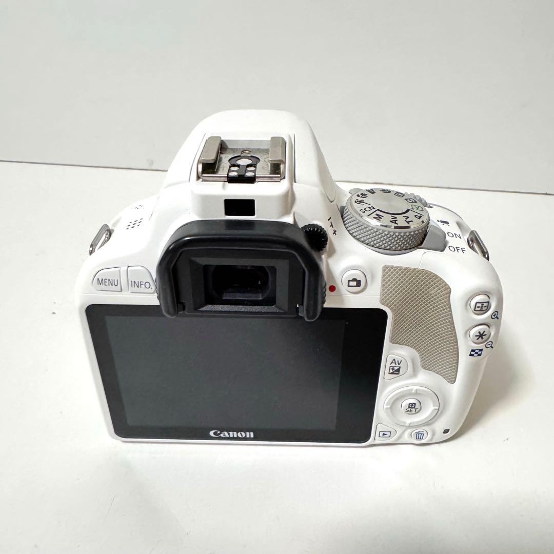 【極美品】キャノン EOSKISS X7 ダブルレンズキット ホワイト 白