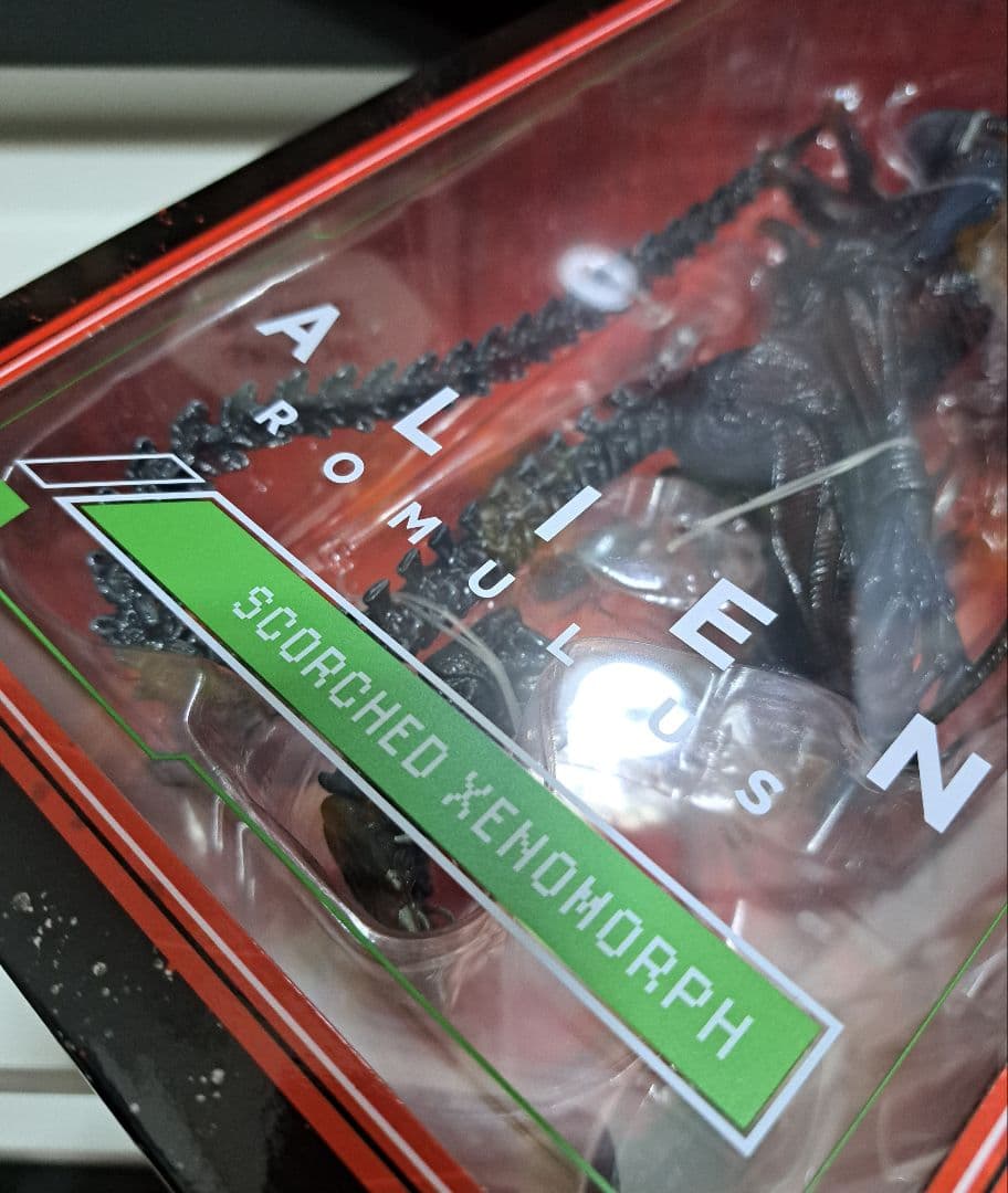 新品未開封 NECA ネカ エイリアンロムルス スコーチドゼノモーフ