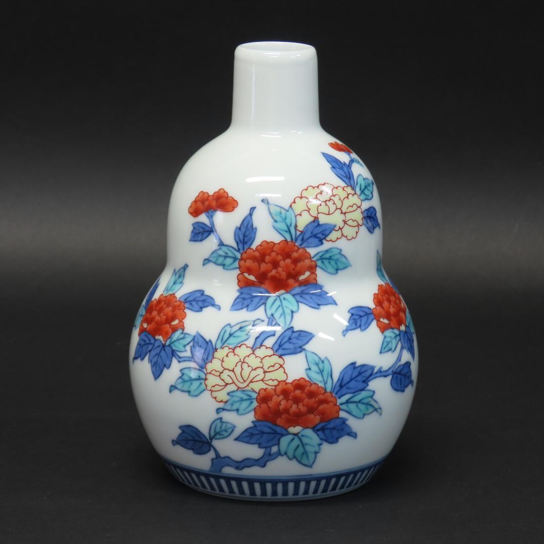 ⭕405 今泉今右衛門 錦牡丹絵花瓶 共箱 17cm/色鍋島 人間国宝 有田焼