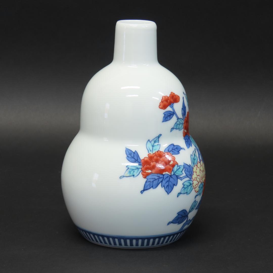 ⭕405 今泉今右衛門 錦牡丹絵花瓶 共箱 17cm/色鍋島 人間国宝 有田焼