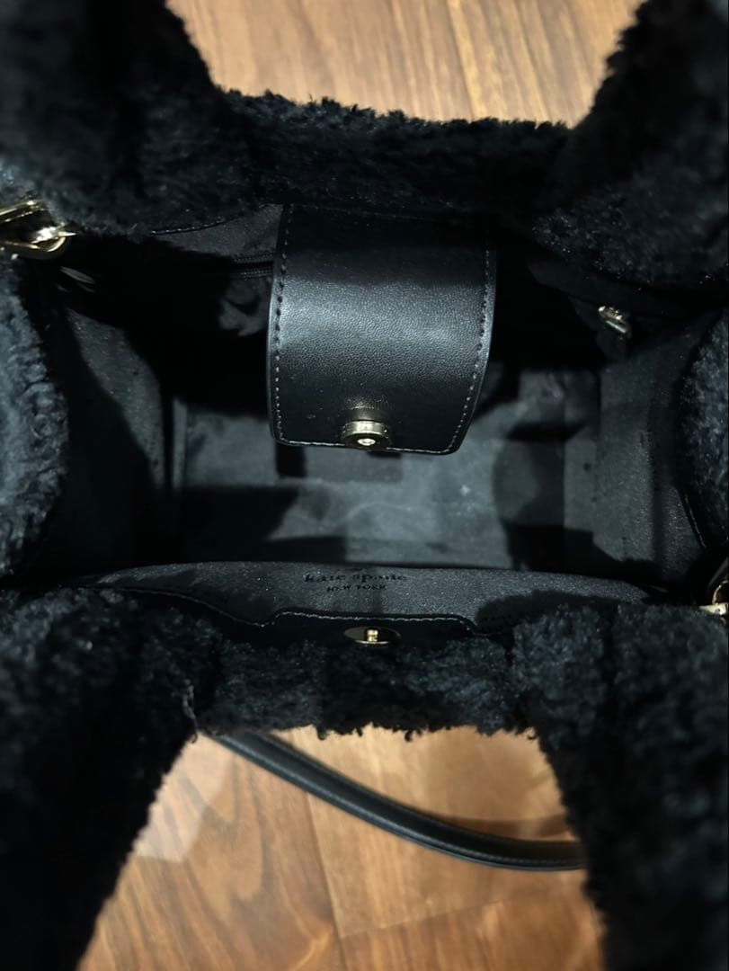 ファー素材 黒 ショルダーバッグ