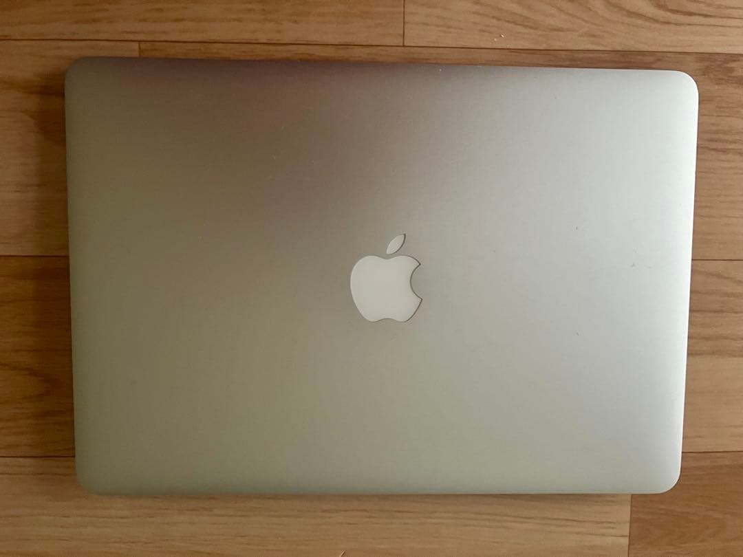 『中古美品』Apple MacBook Air 13インチ 2015