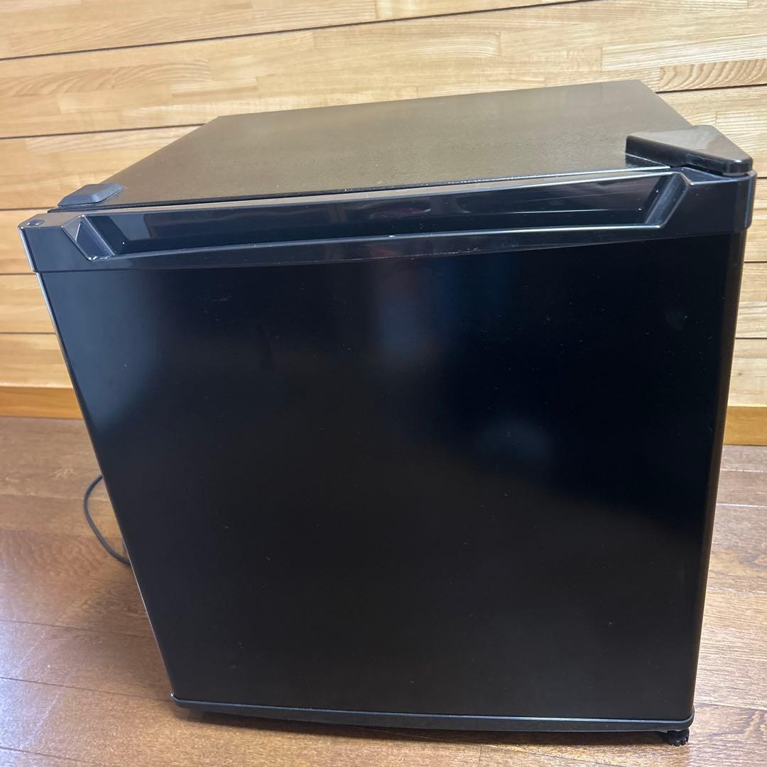 小型冷蔵庫 46L ブラック