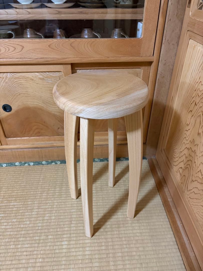 1310建具屋一筋58年のおじいちゃんの手作りスツール、イス☆けやき