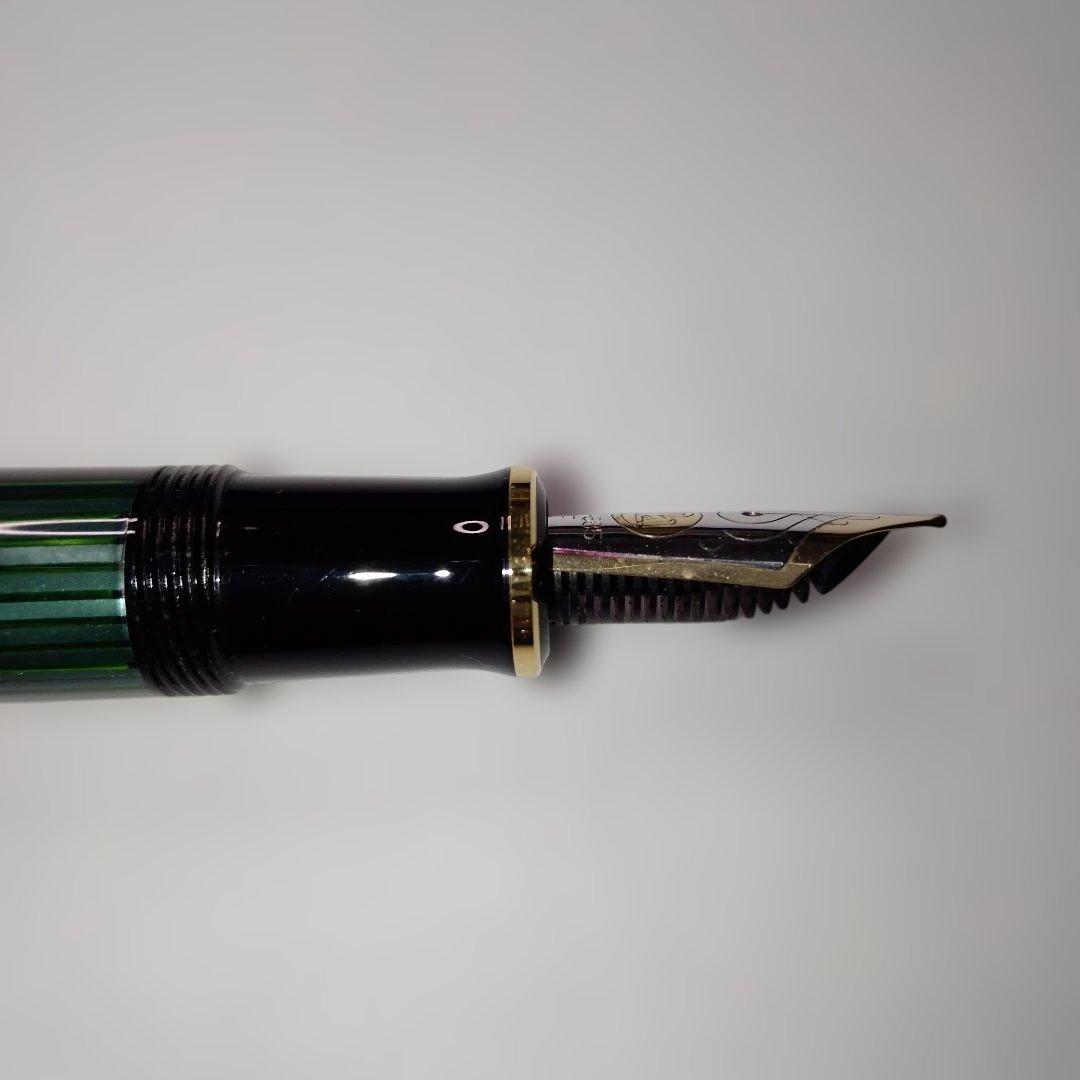 【Pelikan】スーベレーンМ600 万年筆 F 緑縞