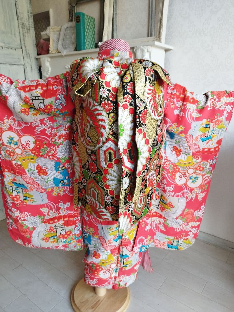 アンティーク　コーラルオレンジ系着物単品　女の子　七五三