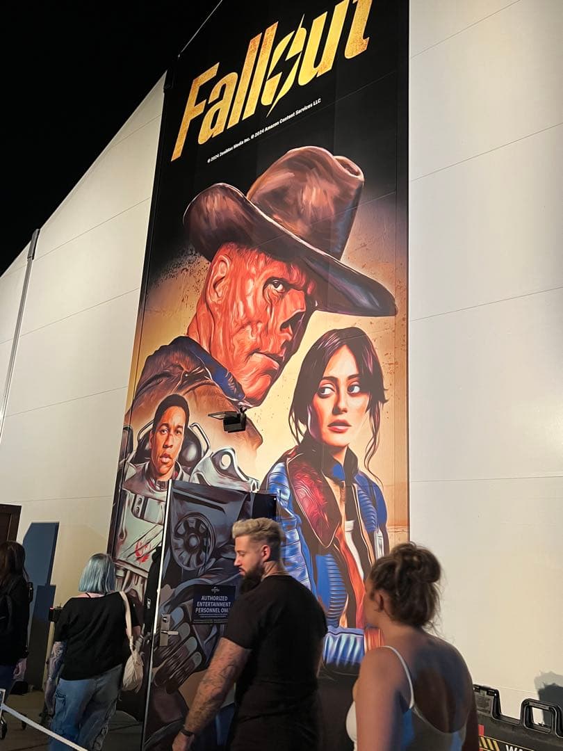 フロリダユニバーサルスタジオハロウィンナイト限定公式Falloutポスターと帽子