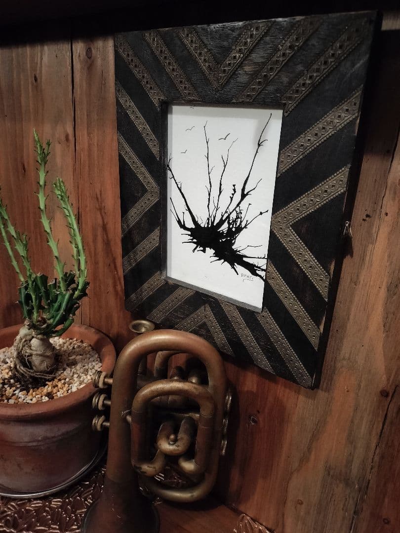 海外アーティスト★BERTI×J.ロジエ　鞭打ちアンティークチェアフレーム作家