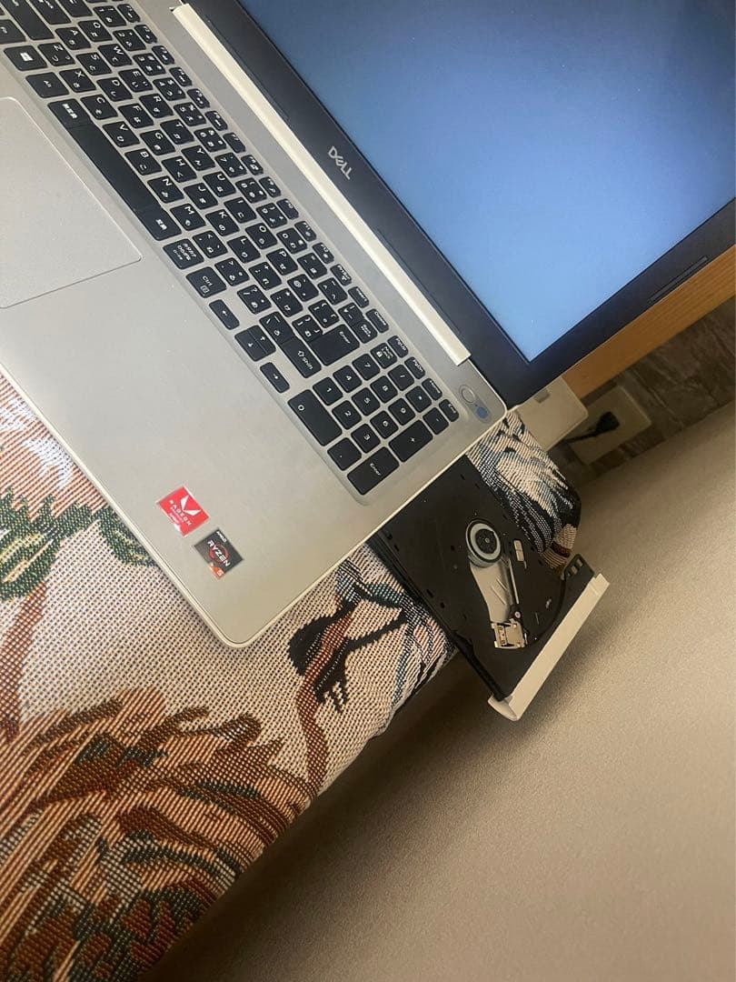 DELLパソコンノートInspiron15メモリ8GB/SSD高速動作