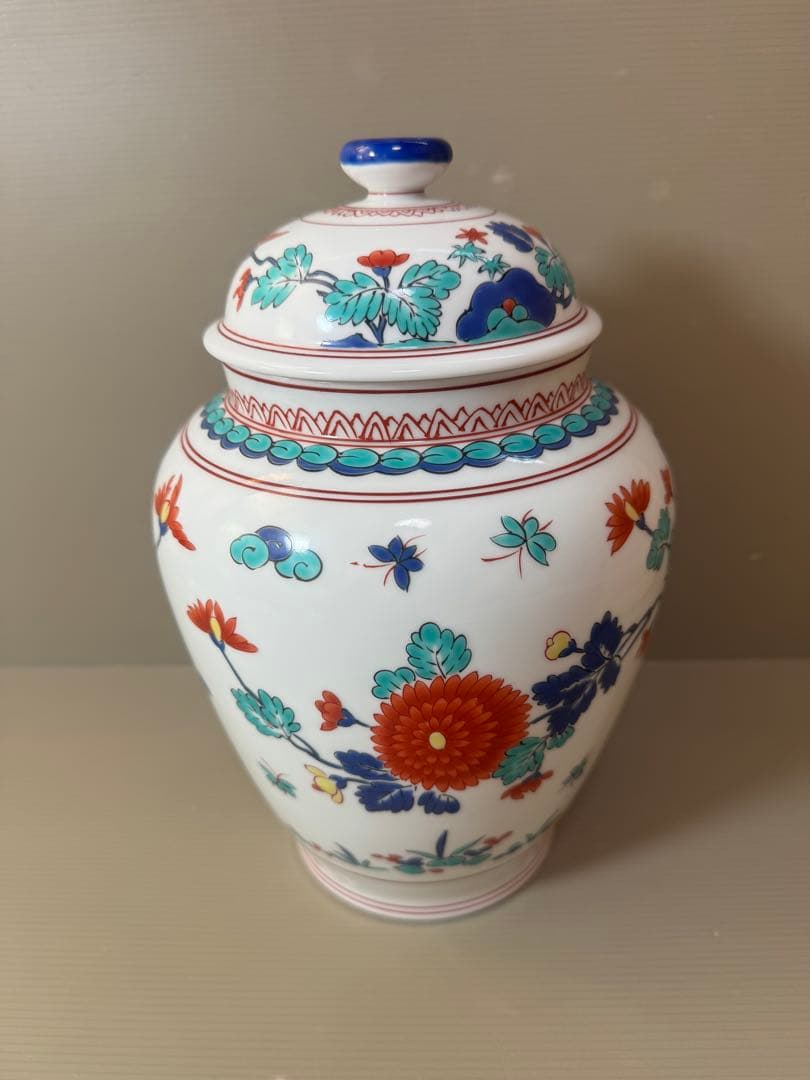 2901 其泉作　復刻柿右衛門　岩菊文蓋付壺　未使用