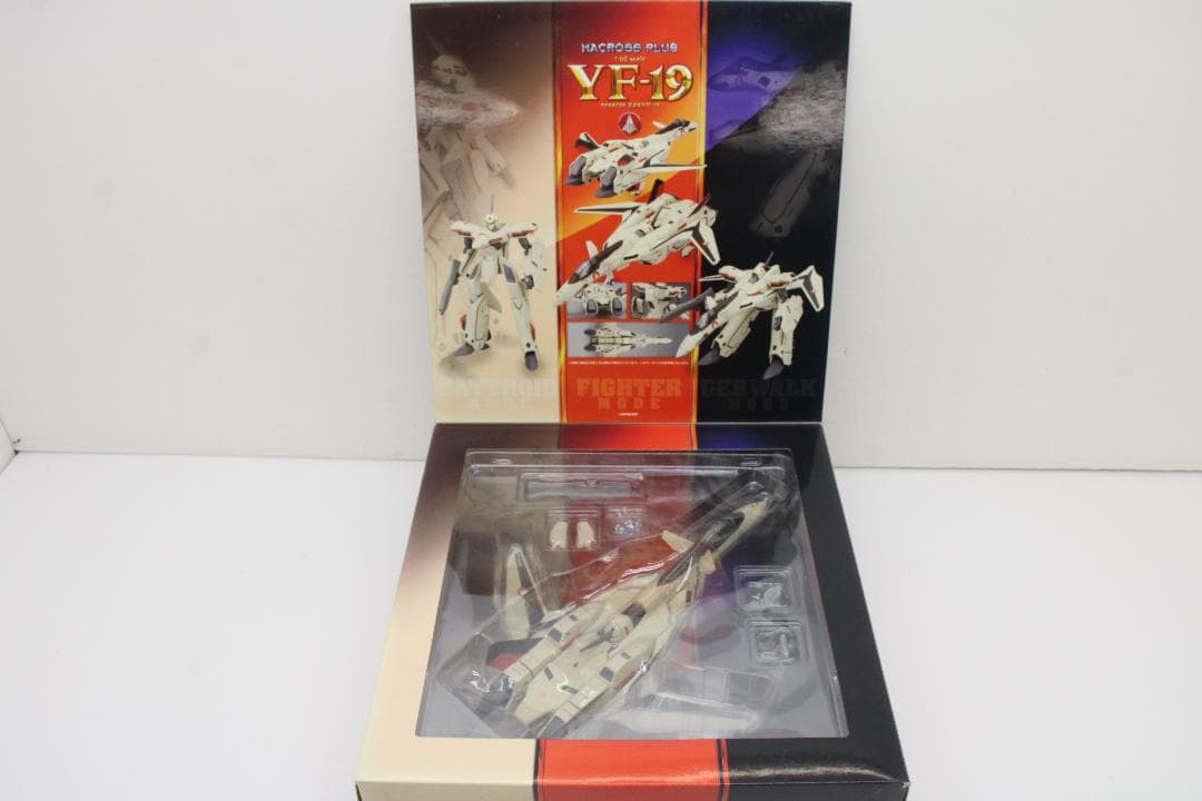 1/60 完全変形 YF-19 マクロスプラス 29-TO0905-04